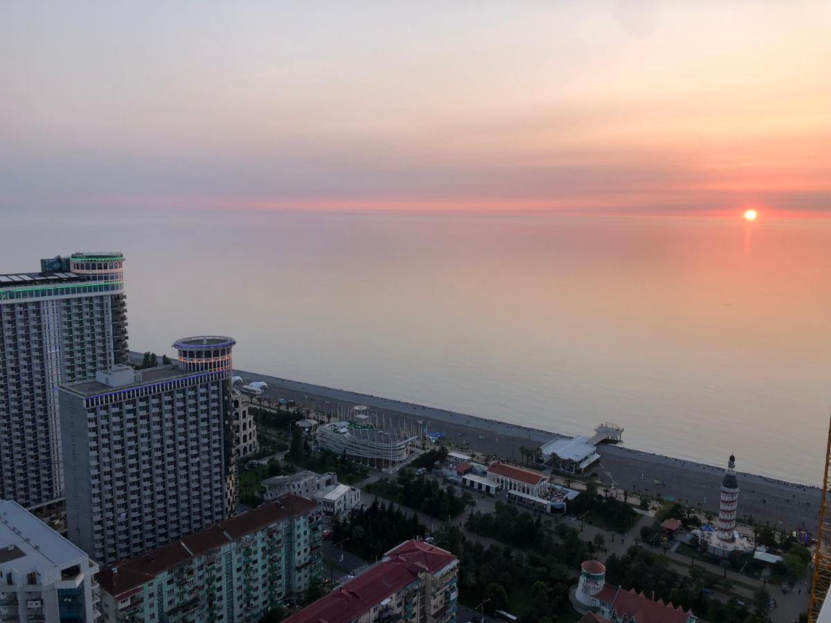 Orbi City Apartments On The Beach Batumi Eksteriør bilde