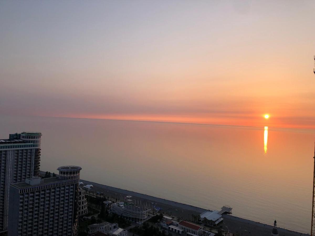 Orbi City Apartments On The Beach Batumi Eksteriør bilde